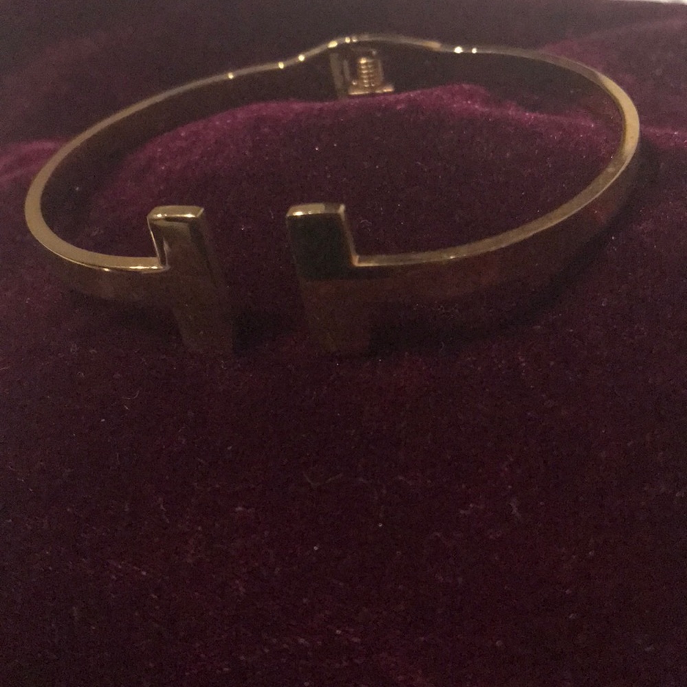 Ring - Picture 4 of 5
